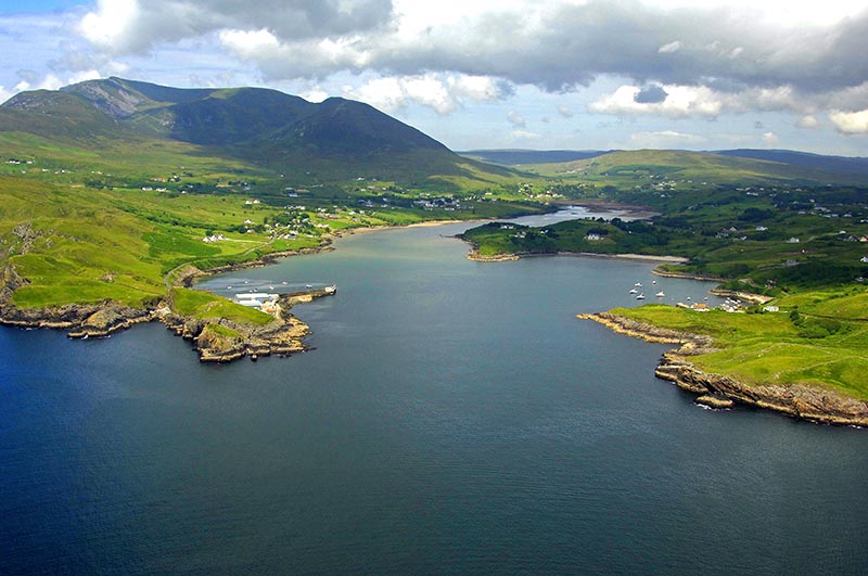 Sheltered bay at Teelin